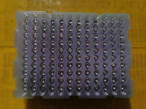 機械加工件12